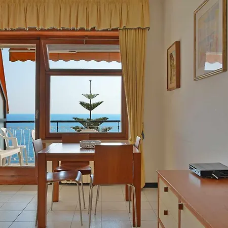 In Locazione Sul Mare Ad Ospedaletti Apartment *