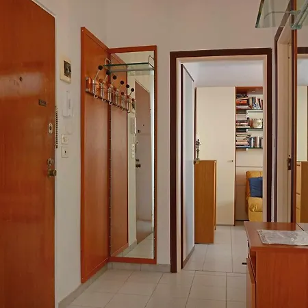Apartment In Locazione Sul Mare Ad Ospedaletti Imperia