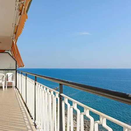 In Locazione Sul Mare Ad Ospedaletti *