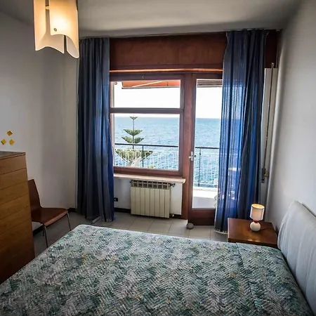 In Locazione Sul Mare Ad Ospedaletti Apartment